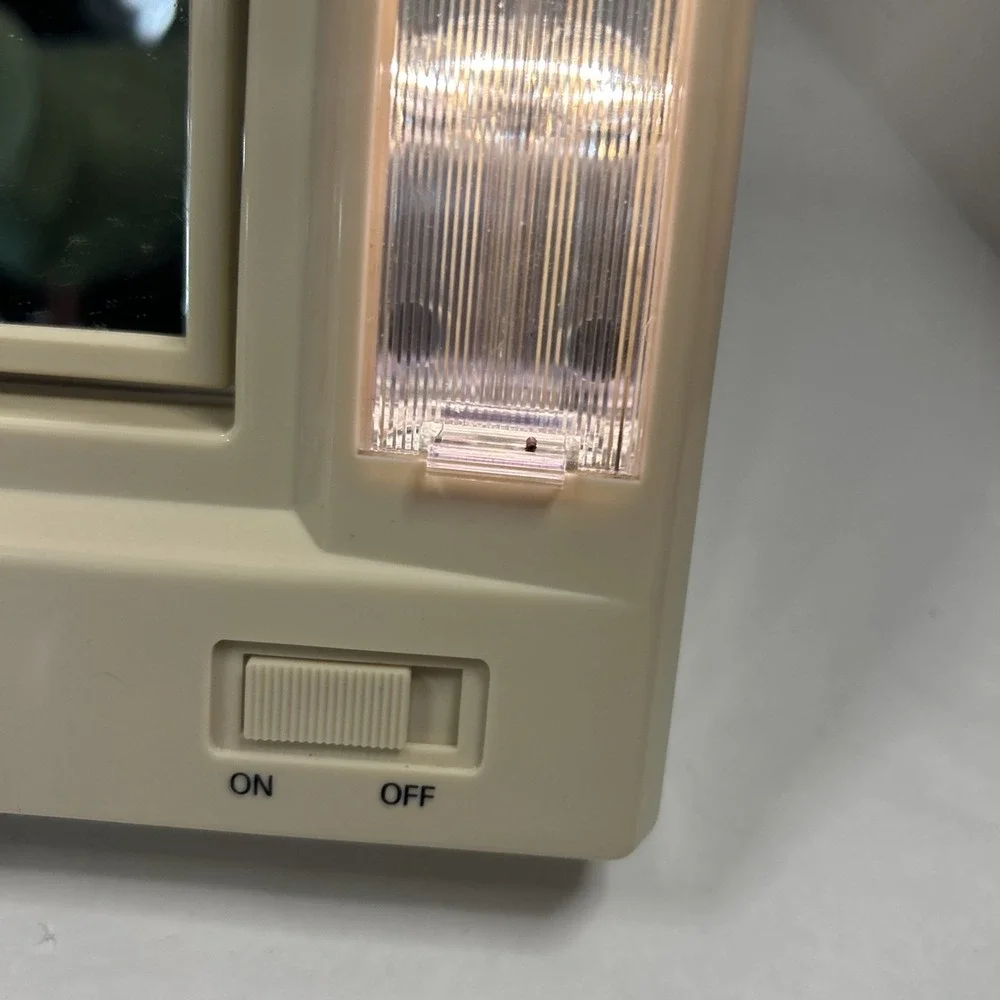 Vintage 1986 Avon Lighted Makeup Mirror - Reflections of Beauty‎ Works Read